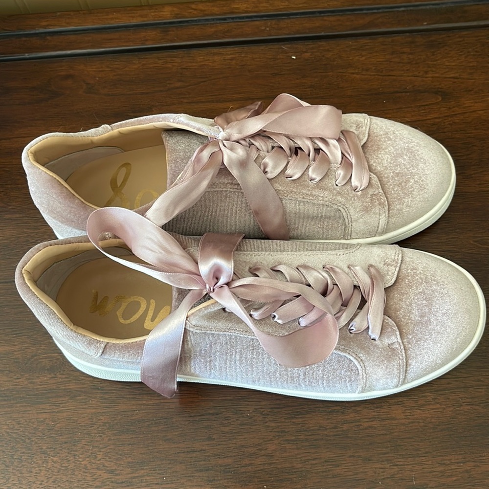 Brand New Sam Edelman Marlow Velvet Fashion Sneakers, Size 9 Pink Blush